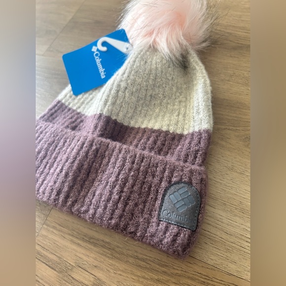 Columbia Woman’s Pom Beanie – Mauve & Cream Fuzzy Knit Winter Hat- NWT - Picture 2 of 4